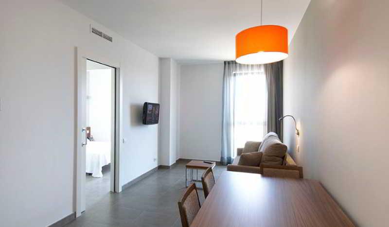 Ona Living Barcelona Aparthotel L'Hospitalet de Llobregat Ngoại thất bức ảnh