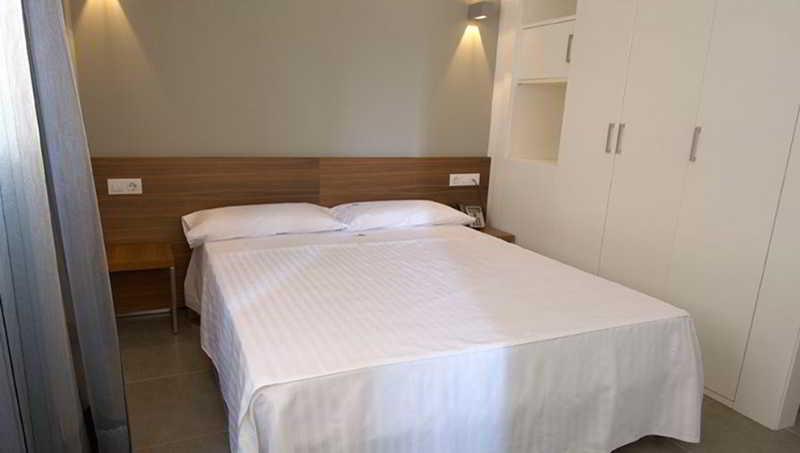 Ona Living Barcelona Aparthotel L'Hospitalet de Llobregat Ngoại thất bức ảnh