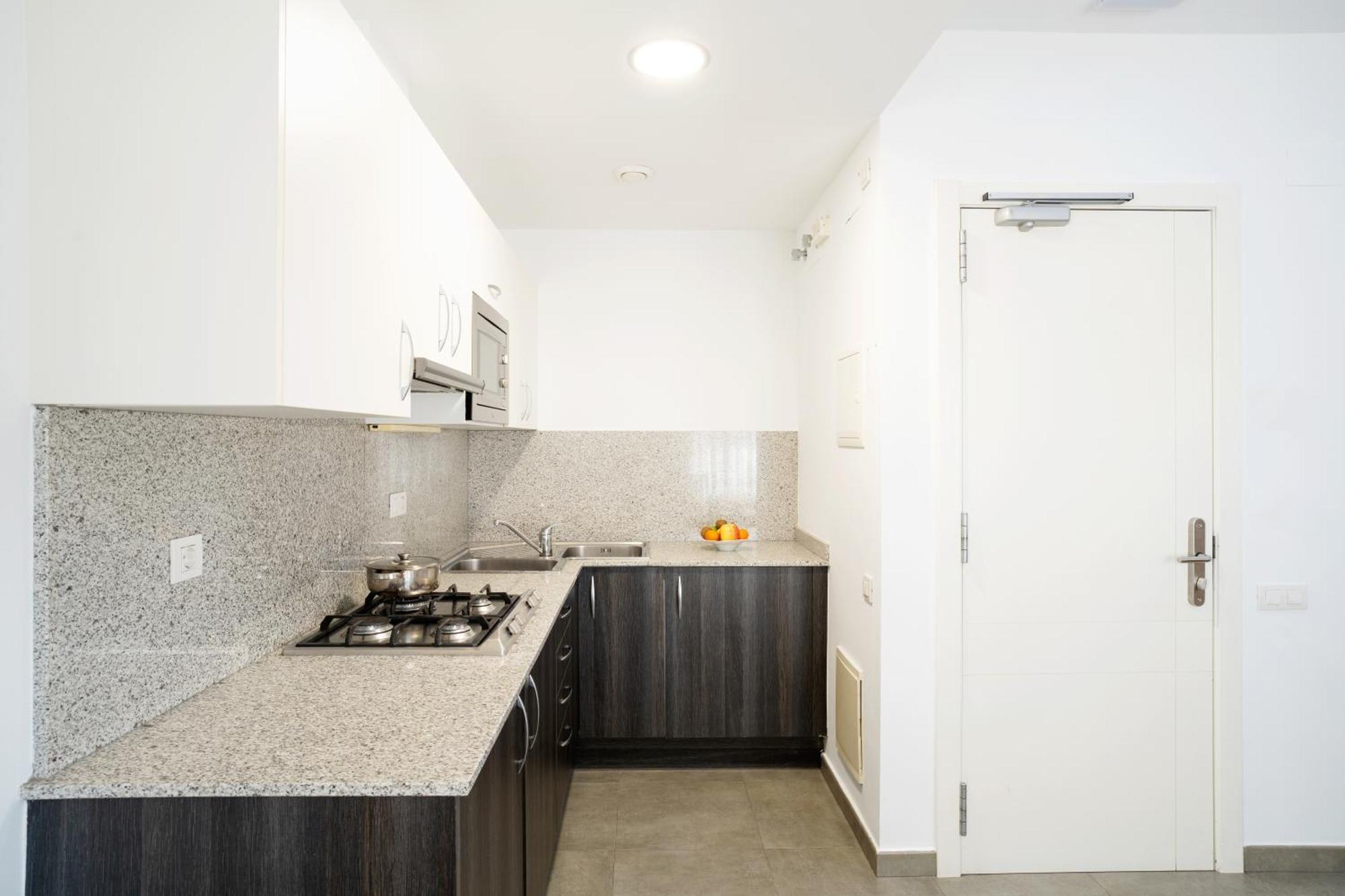 Ona Living Barcelona Aparthotel L'Hospitalet de Llobregat Ngoại thất bức ảnh