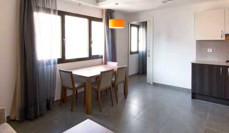 Ona Living Barcelona Aparthotel L'Hospitalet de Llobregat Ngoại thất bức ảnh